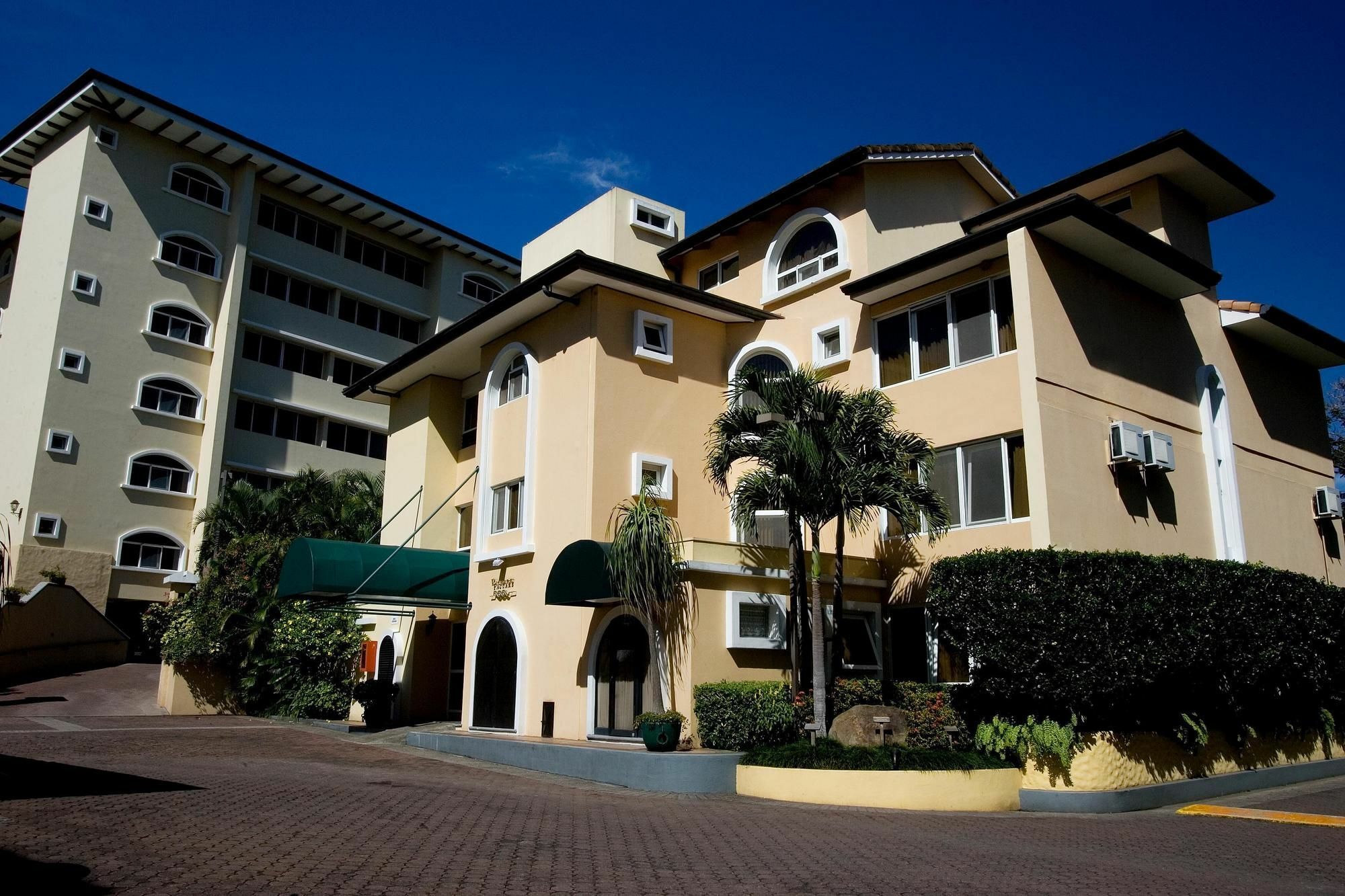 Apartotel & Suites Villas Del Rio San Jose  Exterior photo